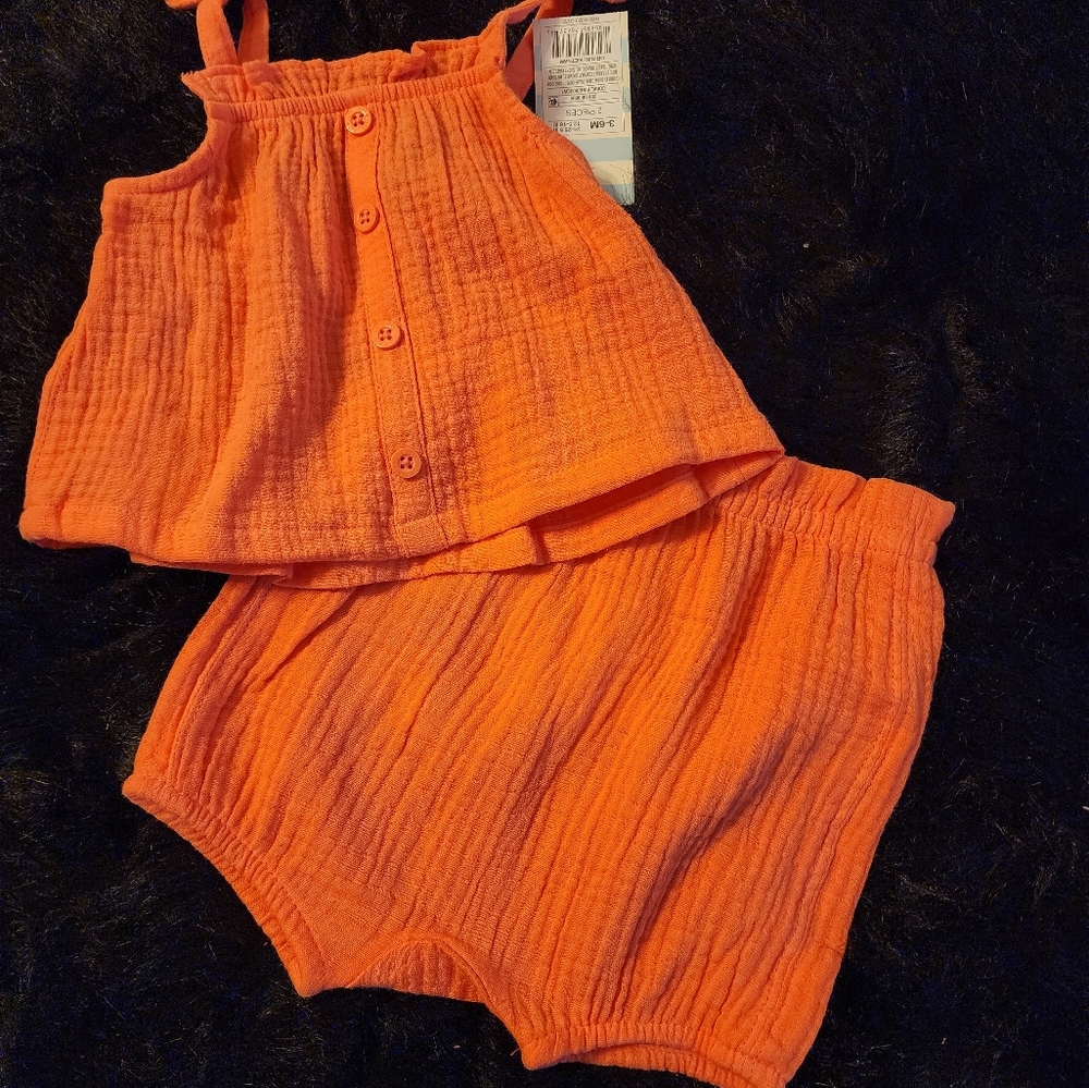 Cat & Jack orange 🍊 2 piece set.